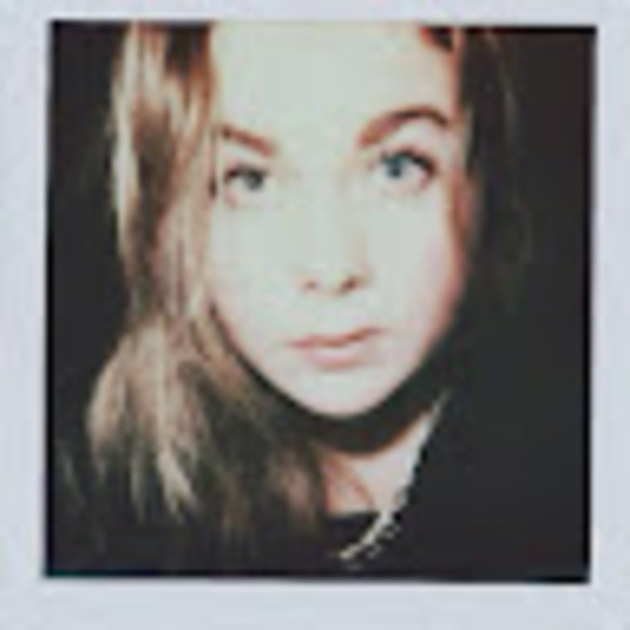 Meet your Posher, Chloe - Picture 1 of 1